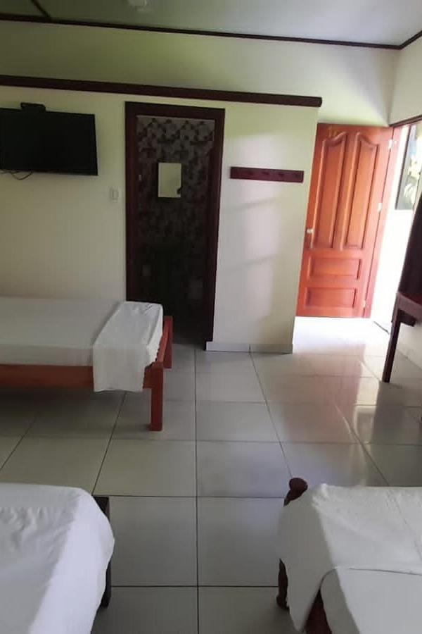 Wikungo Hotel Puerto Nariño エクステリア 写真